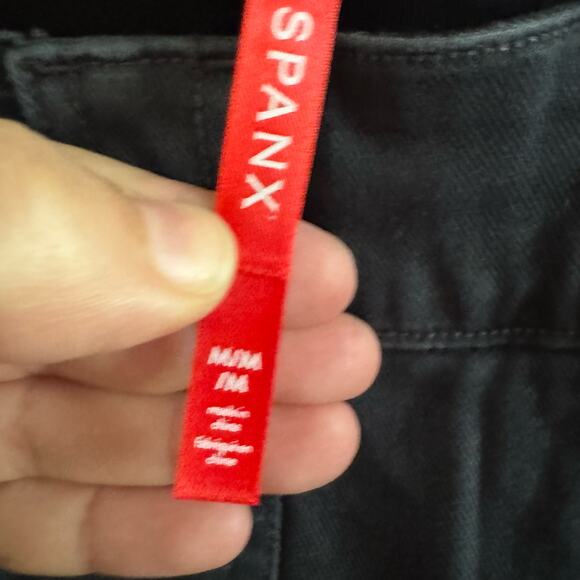 New SPANX Stretch Twill Ankle Cargo Pants Soft Washed Balck High Rise Ankle Sz M - Picture 4 of 7